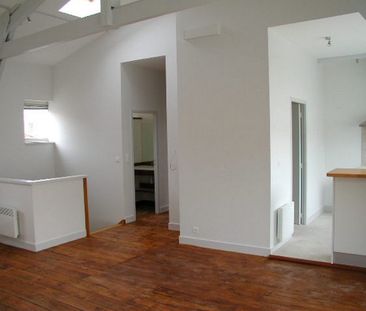 Location Appartement 4 pièces 97m² BORDEAUX 33000 - Photo 2