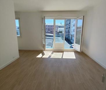 Location Appartement 4 pièces 71m² BREST 29200 - Photo 1