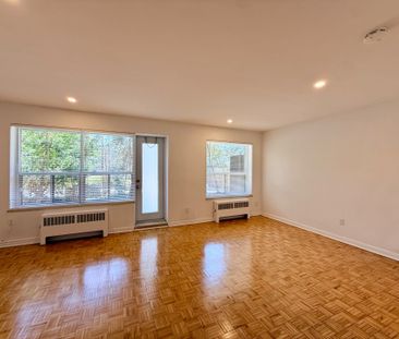 For Lease - 30 Upper Canada Drive Unit# 111, Toronto, Ontario - Photo 1