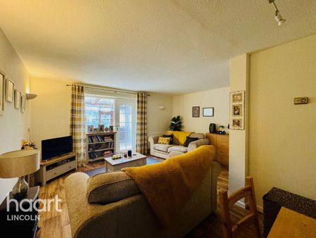 2 bedroom terraced house to rent - Photo 3
