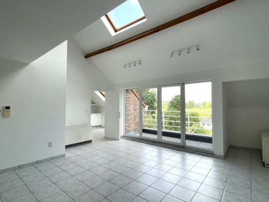 Ruim en lichtrijk duplex appartement met inpandige garage in Rotselaar - Photo 1