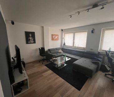 (NACHMIETER) Helle 2-Zimmer Wohnung im 1. OG mit Balkon - Foto 1