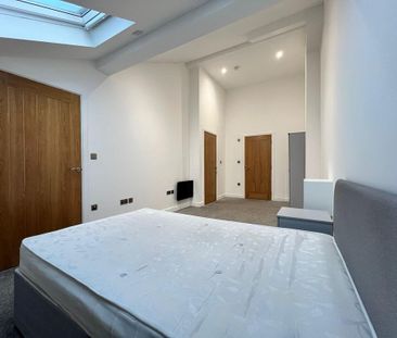 1 bedroom in a flat share to rent - Photo 3