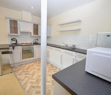 2 Bedroom Apartment To Let - Photo 5