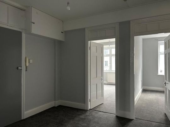 3 bedroom flat to rent - Photo 1
