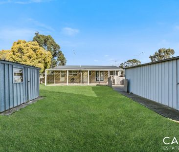 25 Thompsons Road, Cranbourne North - Photo 3