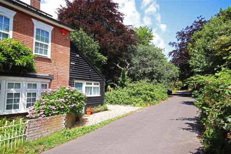 1 bedroom link detached house to rent - Photo 5