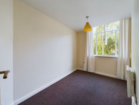2 bedroom apartment to let - Photo 5