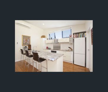 Fully furnished on Balfour - Photo 6