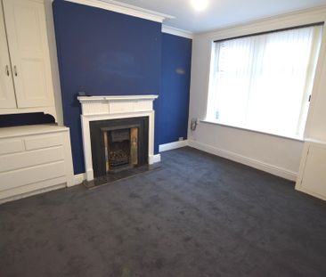 To Let 3 Bed Mid Terraced House - Photo 1