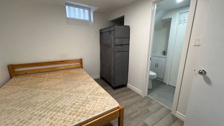 For Lease - 201 Enchanted Hills Crescent Unit# Apartment B, Toronto, Ontario - Photo 5