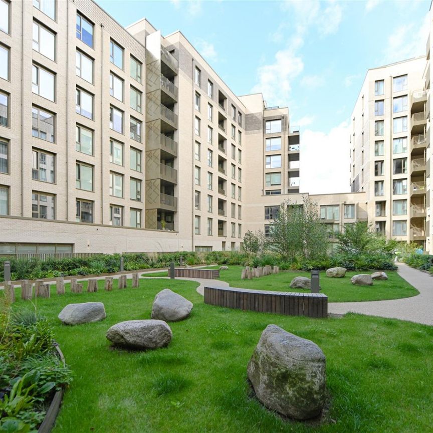 Gasholder Place, London, SE11 - Photo 1