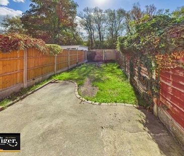 Highbank Avenue, Blackpool, FY4 - Photo 4