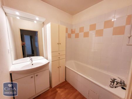 Location Appartement 3 pièces 62m² ELBEUF 76500 - Photo 4