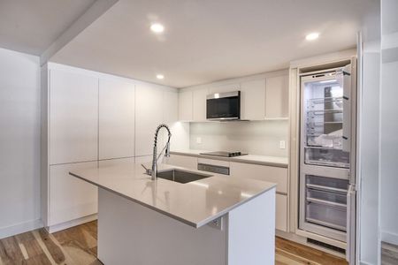 3460 Peel Street - Photo 4