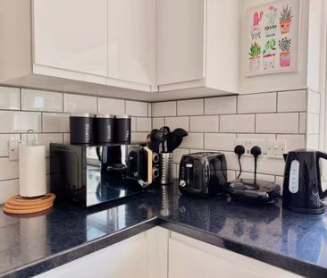 Room in a Shared House, Georgian Court, HA9 - Photo 4