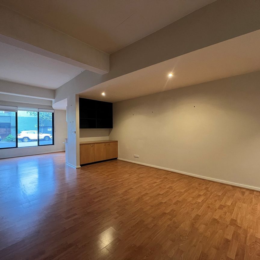 3/4 Westfield Street, Northcote VIC 3070 - Photo 1