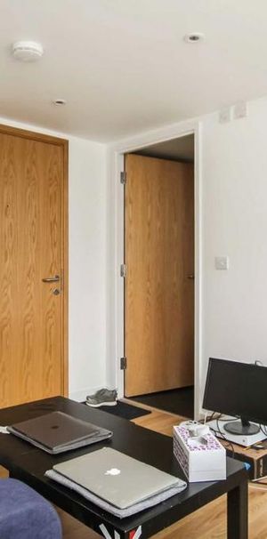 Studio to rent - Photo 1