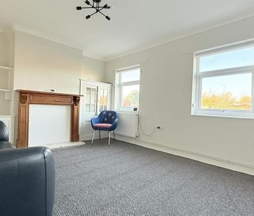 3 bedroom maisonette to rent - Photo 1