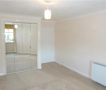 1 bedroom retirement property to rent - Photo 4