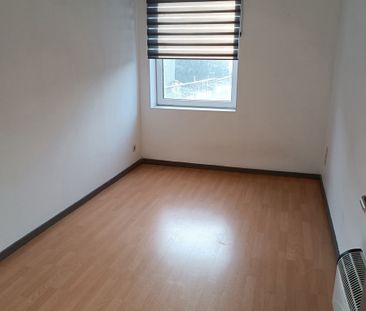 Appartement - à louer - - Photo 2