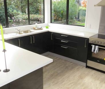 Perfect on Prestwick Place - Photo 2