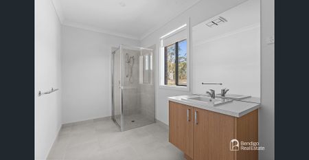 Contemporary Comforts and Modern Living - Photo 5