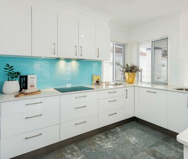 41 Notre Dame, Varsity Lakes QLD 4227 - House For Rent | Domain - Photo 5