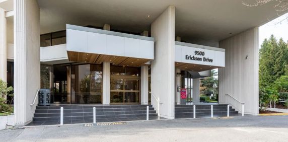 Tower East - Photo 2