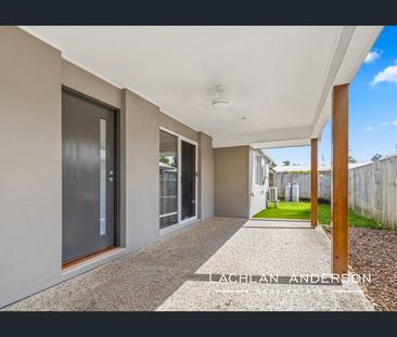 Refined Coastal Living in an Unbeatable Location - Photo 3