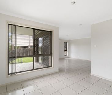 Spacious Four Bedroom Family Home - Photo 1
