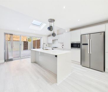 3 bedroom terraced house to rent - Photo 5