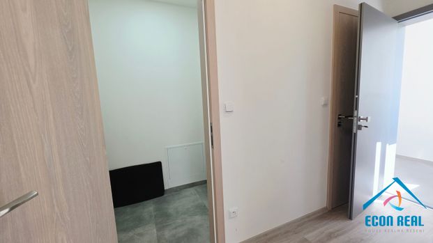 Pronájem bytu 4+kk 165 m² - Фото 1