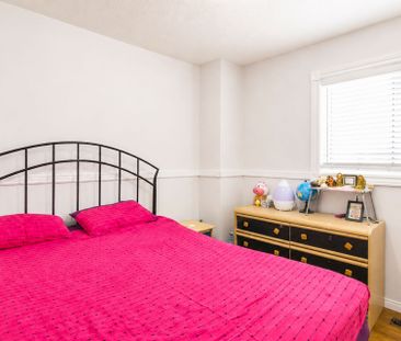 For Lease - 19 Ural Circle, Brampton, Ontario - Photo 2