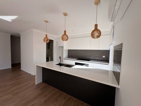 Brand New, Stylish & Spacious – The Perfect Family Retreat - Photo 3