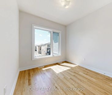 Condo Townhouse For Lease | N9249432 - Photo 4