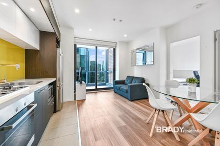 3608/5 Sutherland Street, Melbourne - Photo 2