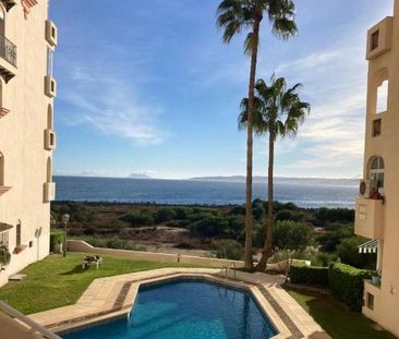 2 room luxury Flat for rent in Estepona, Andalusia - Photo 6