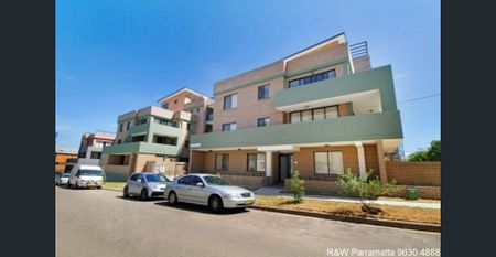 MODERN APARTMENT IN DESIRABLE LOCATION - Photo 4