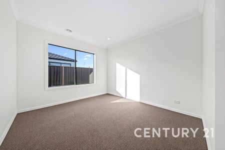 Modern Living in a Convenient Clyde Location - Photo 2