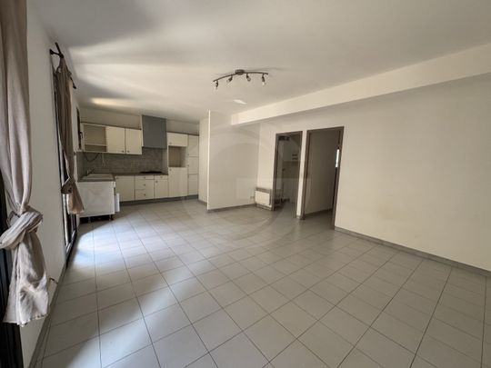 Location Appartement 3 pièces 63m² BOUZIGUES 34140 - Photo 1