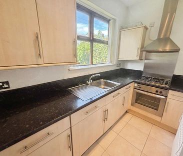 2 bedroom flat to rent - Photo 6