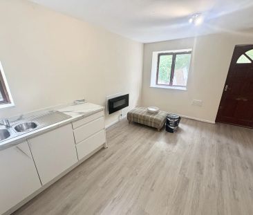 1 bedroom maisonette to rent - Photo 2