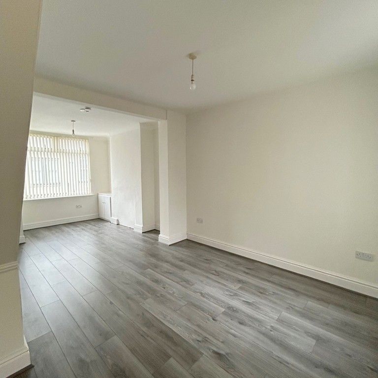 Dewsbury Road, Anfield, Liverpool, Merseyside, L4 2XF - Photo 1