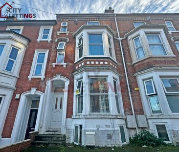 8 Bedroom Mid Terraced House - Photo 5