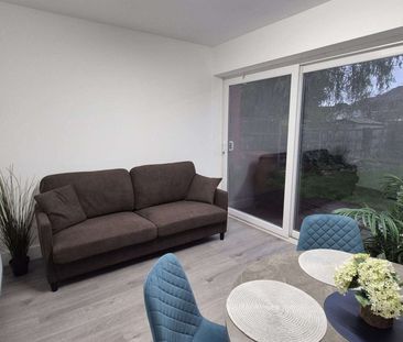 Bell Close Room 3 - Photo 4