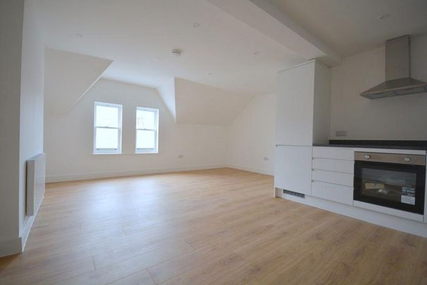2 bedroom flat to rent - Photo 1