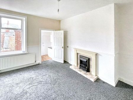 3 bed upper flat to rent in NE31 - Photo 5