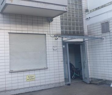 1 Zimmer mit Ladenfenster zum Hinterhof & WC in Kassel Miete oder M... - Foto 1