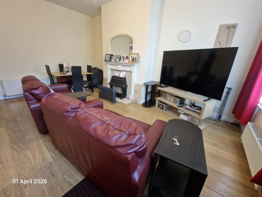 Vinery View, Leeds - Photo 1